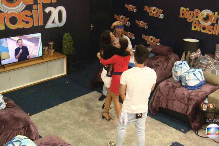 Daniel e Ivy tiveram, respectivamente, 58,83% e 61,45% dos votos do público e devem entrar na casa do BBB20 ainda nesta noite
