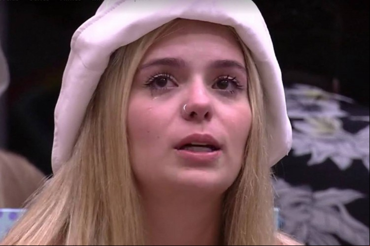 A baixa frequência de banhos de Viih Tube gerou vários memes nas redes sociais