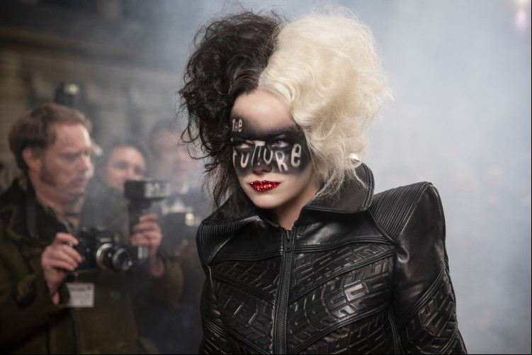 Cruella chega ao Disney+ nesta sexta-feira, 28 de maio