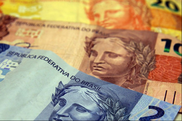 Com o fim do benefício, as empresas do setor falam em perdas que podem afetar cerca de 20 milhões de trabalhadores que recebem vale-refeição e vale-alimentação