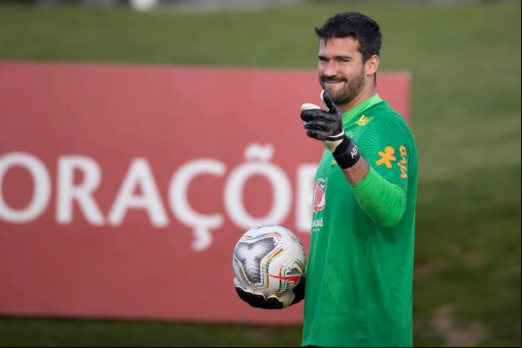 Alisson é o goleiro titular da Seleção Brasileira