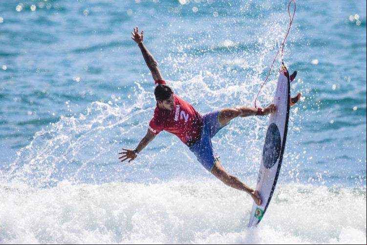 Gabriel Medina disputou o terceiro lugar do surfe na Olimpíada de Tóquio com Owen Wright; australiano levou o bronze