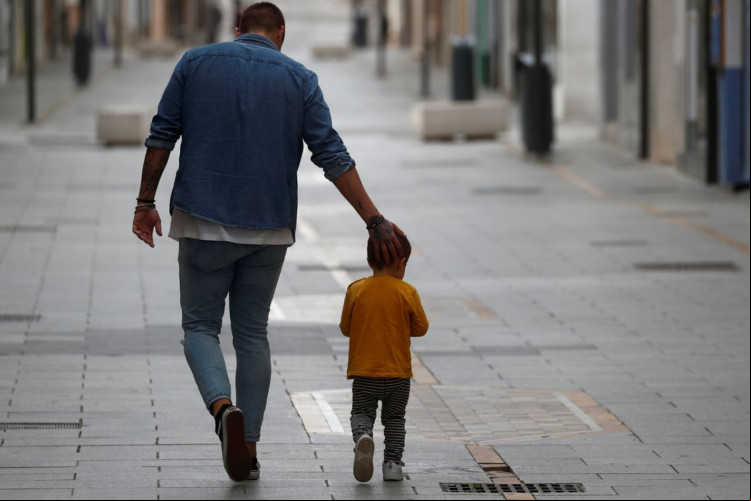 Homens recorrem ao congelamento de sêmen para adiar paternidade