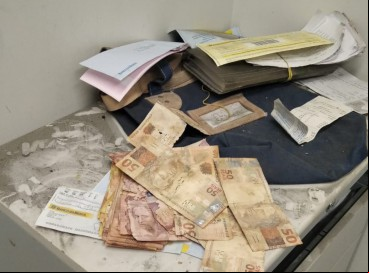 Criminosos roubaram R$ 70 mil de agência bancário no município de Cedro 