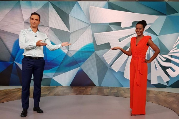 Tadeu Schmidt deixa