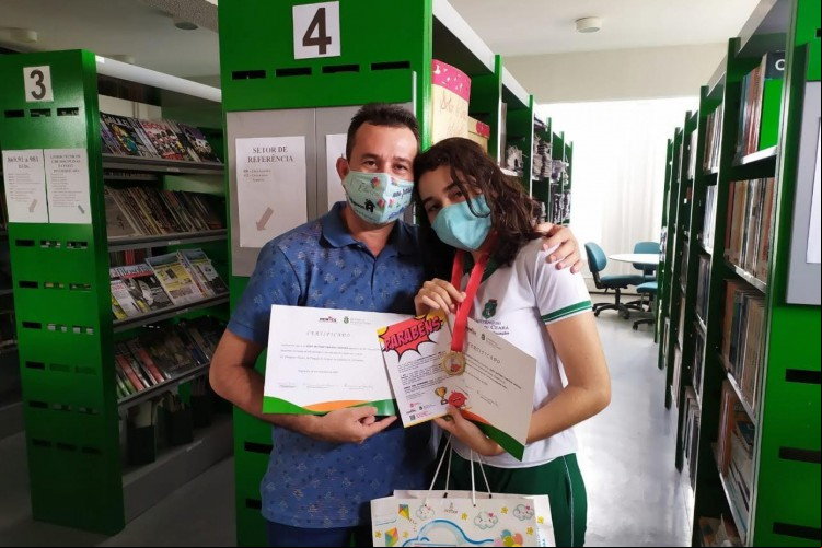 Maria Larissa Pereira Piava, 16, participou de uma