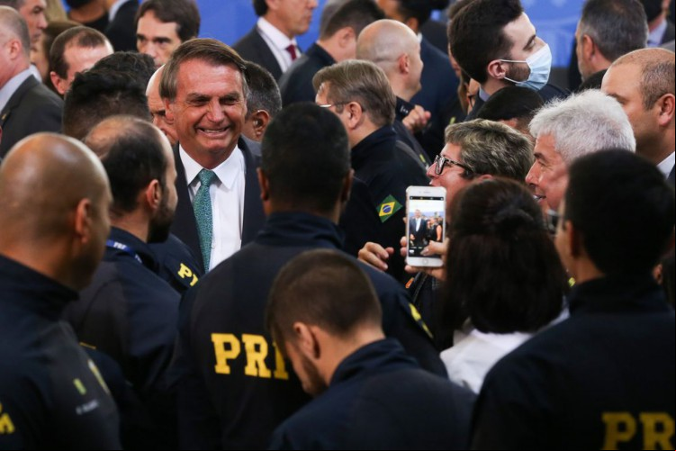O presidente da República Jair Bolsonaro participa da cerimônia de lançamento Operação Rodovida 2021/2022 nas rodovias federais do país, no Palácio do Planalto