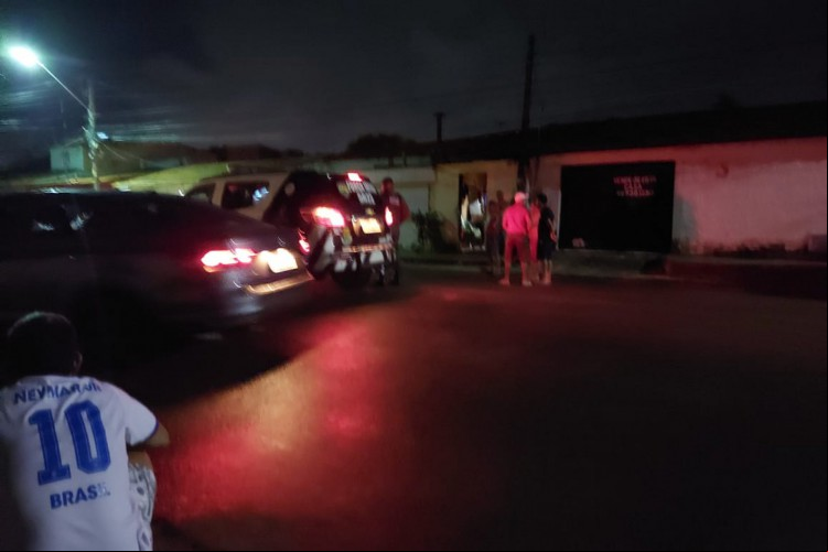 O crime aconteceu no bairro Conjunto Palmeiras. Duas mulheres foram esfaqueadas, sendo que uma sobreviveu e a outra morreu no local