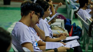 O Exame Nacional do Ensino Médio (Enem) é uma prova anual que acontece em dois dias, normalmente entre o fim de outubro e o início de novembro