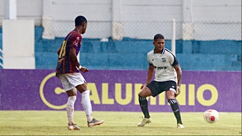 Ceará e Madureira se enfrentaram pela Copinha 2023. 