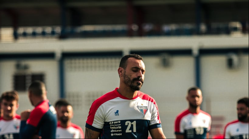 Atacante Moisés em treino do Fortaleza no Centro de Excelência Alcides Santos, no Pici