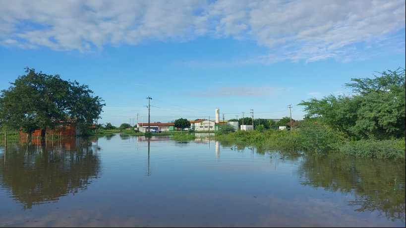 Campus do IFCE Tabuleiro do Norte tem os arredores completamente inundados pela chuva
