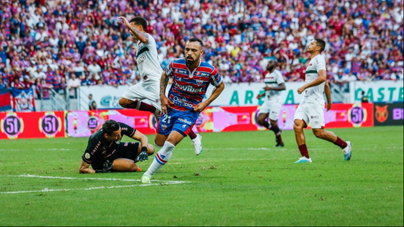 Moisés comemora gol no jogo Fortaleza x Fluminense, no Castelão, pelo Campeonato Brasileiro Série A 2023