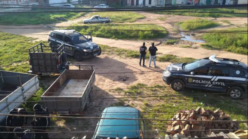 Policiais civis chegaram até os suspeitos com o apoio de equipes do Departamento de Polícia Judiciária Metropolitana (DPJM)