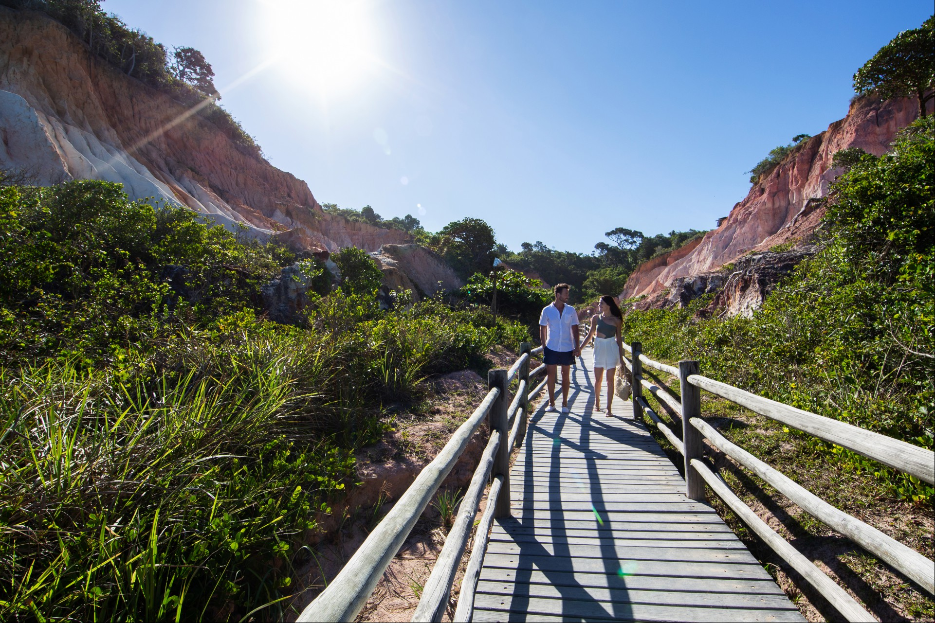 Club Med reúne belezas naturais com clima boêmio  