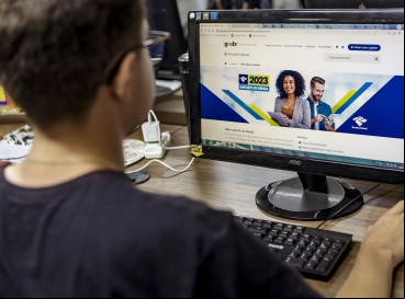 No Ceará, 133.183 contribuintes terão direito ao benefício. Segundo a Receita Federal, serão distribuídos R$ 223.944.047,64 neste lote, no Estado. 