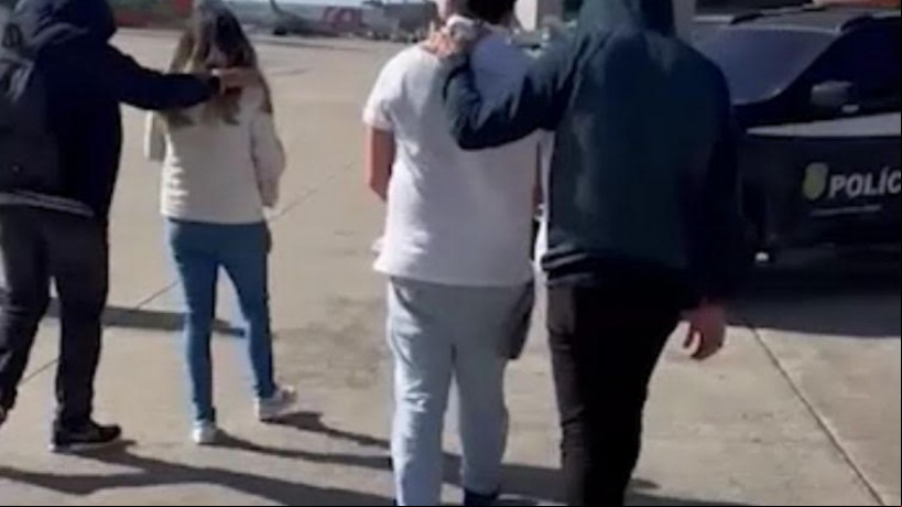 Casal preso em Santa Catarina foi encaminhado ao Ceará, onde está à disposição da Justiça