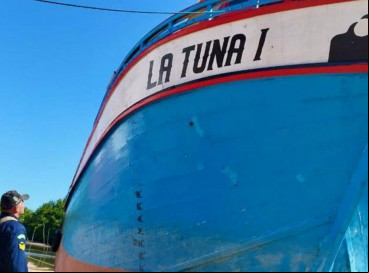 Dono da embarcação foi multado em mais de R$ 190 mil 