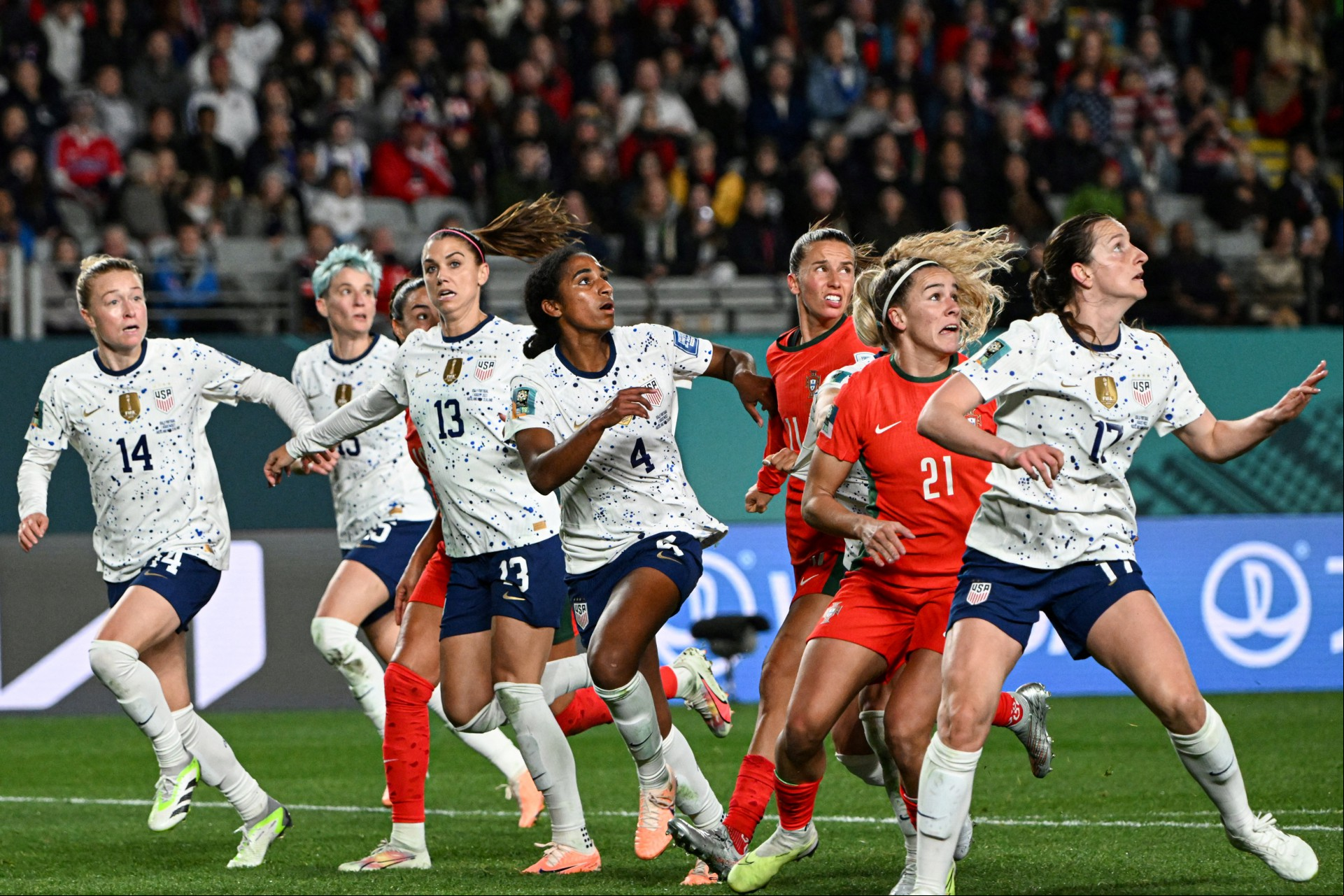 Portugal e Estados Unidos se enfrentaram hoje pela terceira rodada da fase de grupos da Copa do Mundo Feminina Portugal e Estados Unidos se enfrentaram hoje pela terceira rodada da fase de grupos da Copa do Mundo Feminina