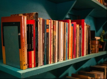 Se você quer terminar seu ano com boas leituras, que tal apostar em livros e autores que marcaram 2023?