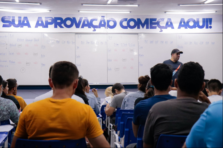 Curso preparatório para provas de concursos públicos começa a ser oferecido pela Alece