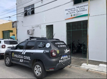 A polícia segue investigando o caso e em busca do suspeito 