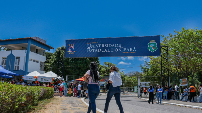 Foto de apoio ilustrativo (segundo dia de Enem 2023 na Uece).