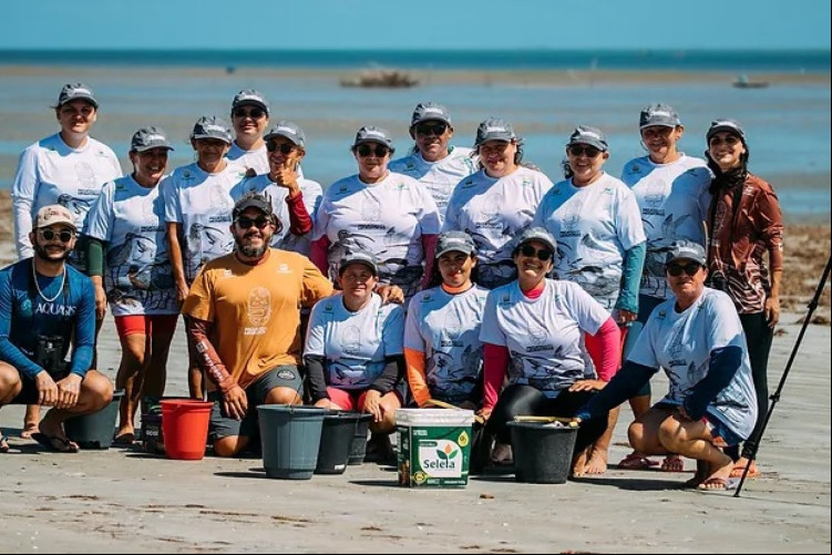 Grupo de Marisqueiras no Banco dos Cajuais