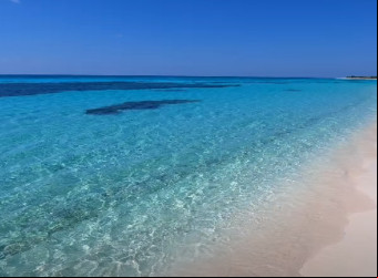 Ainda na América do Norte, a região da Riviera Maya, no México, é conhecida por seus resorts e o belo trecho litoral.