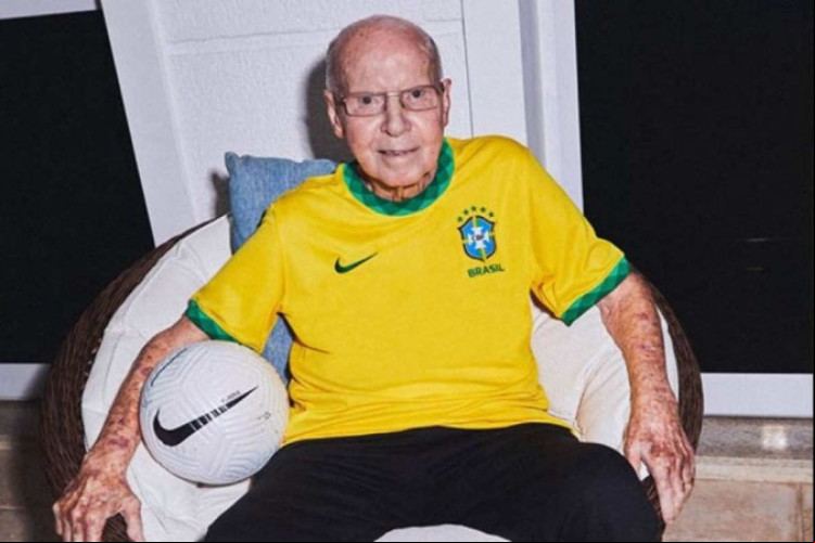 A superstição com o número 13 chegou a Zagallo pelas mãos de sua esposa, Alcina de Castro