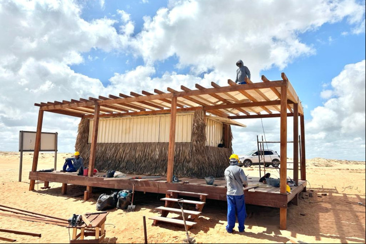 Ponto de apoio ao velejador foi instalados ao longo do litoral do Parque Nacional de Jericoacoara, no Ceará, pelo ICMBio