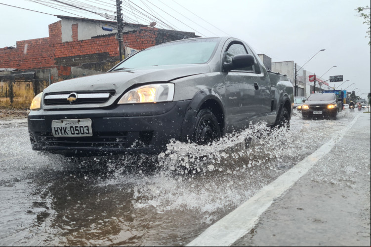 FORTALEZA, CEARÁ, BRASIL 10-02-2024: imagem de apoio ilustrativo. O aviso meteorológico é valido até o início da tarde desta terça-feira, 19(Foto: Yuri Allen/Especial para O POVO)
