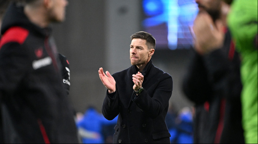 Técnico Xabi Alonso no jogo Darmstadt x Bayer Leverkusen pelo Campeonato Alemão
