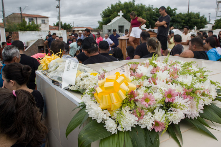 Imagem de apoio ilustrativo. Crime aconteceu em um sítio na zona rural de Arraial de Santa Isabel, em Aracoiaba, a 92,2 quilômetros de Fortaleza, e vitimou quatro pessoas