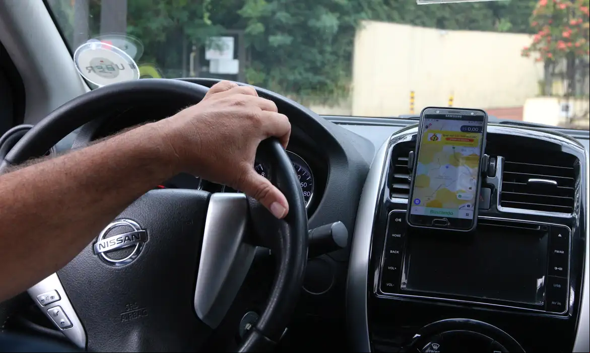 Imagem de apoio ilustrativo: idade máxima para que o carro opere com aplicativos na cidade é de 10 anos