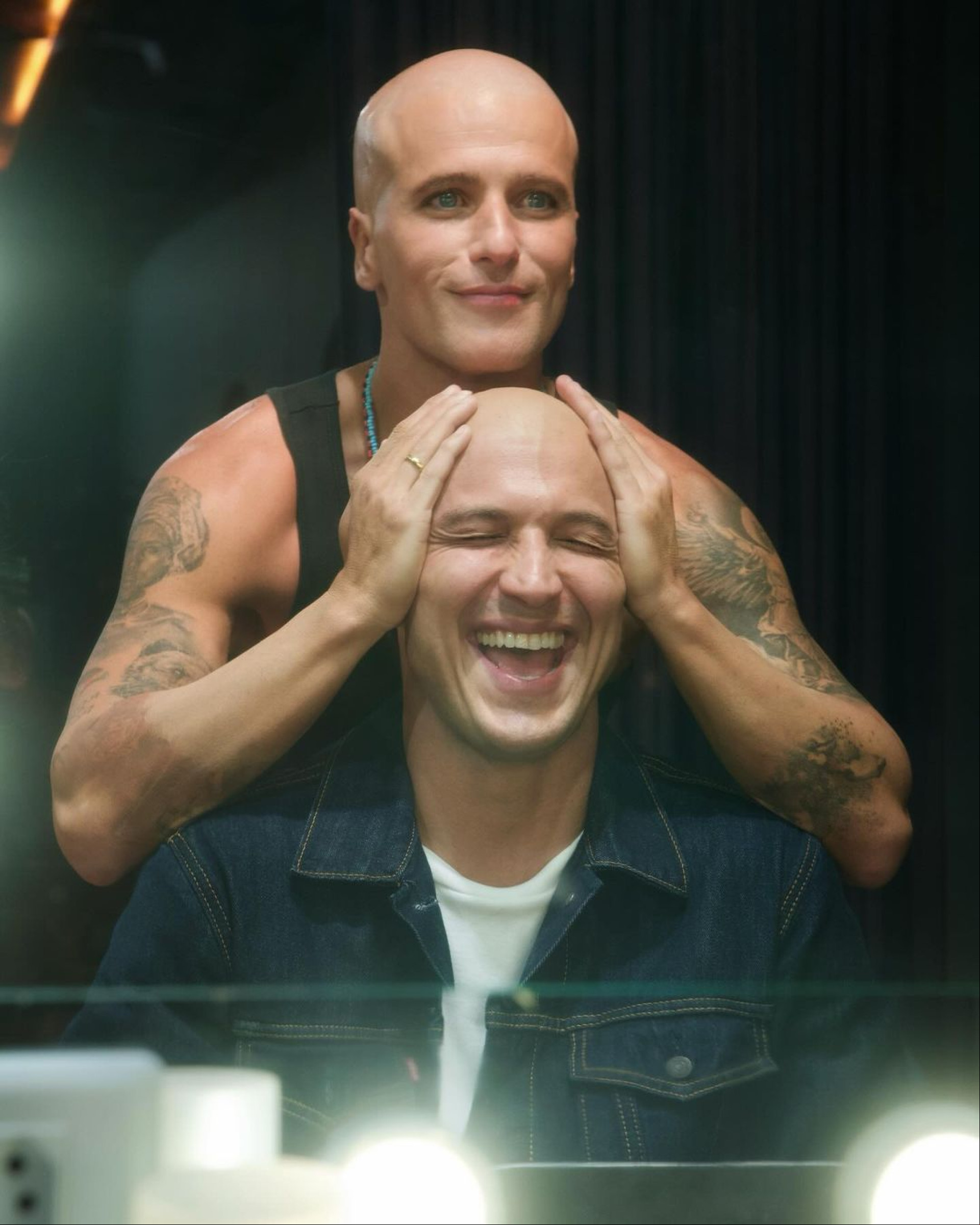 Bruno Gagliasso e Rômulo Estrela mudaram o visual para o longa-metragem