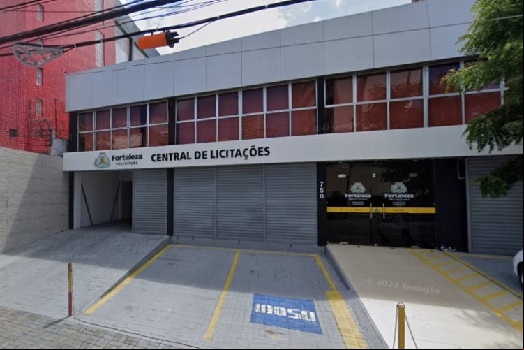 Fachada da Central de Licitações de Fortaleza (CLFor)