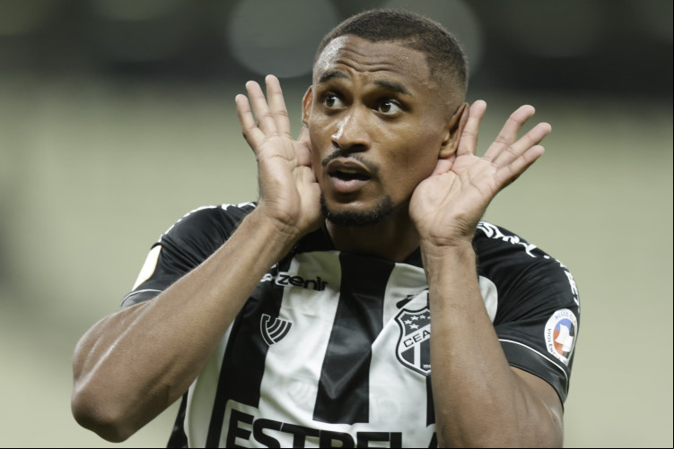 Saulo Mineiro comemora gol no Clássico-Rei Ceará x Fortaleza, no Castelão, pela final do Campeonato Cearense 2024