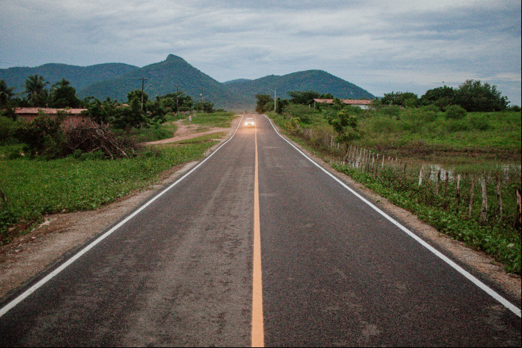 ESTRADA beneficia comunidades no distrito de Sítios Novos