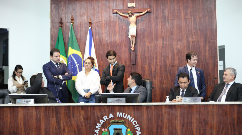 Entre novatos e velhos conhecidos, CMFor terá 17 novos parlamentares