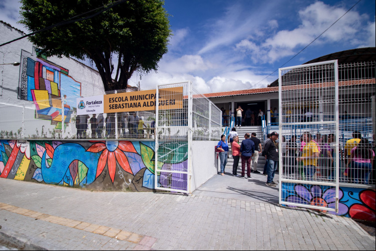 ESCOLA fica no bairro Cristo Redentor