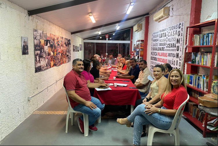 EXECUTIVA municipal do PT se reuniu para organizar encontro de domingo