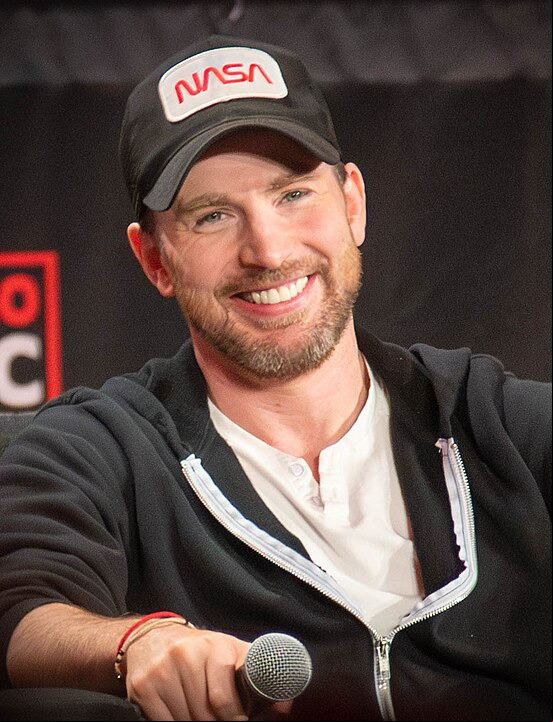 A rede social MTTSH (MyTimeToShineHello), principal fonte de vazamentos de informações sobre os estúdios Marvel, divulgou que o ator Chris Evans vai retornar à pele do Capitão América numa série para o Disney+. A série promete ser a maior produção do MCU