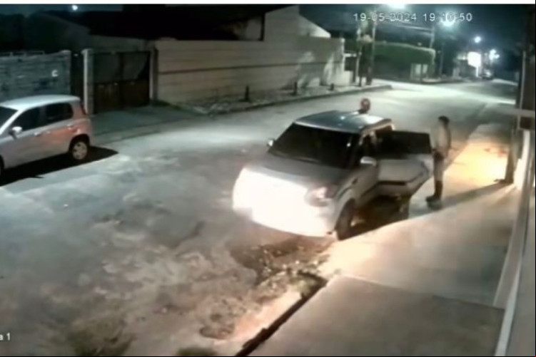 Policial reage a uma tentativa de assalto no bairro Parangaba e atinge três suspeitos