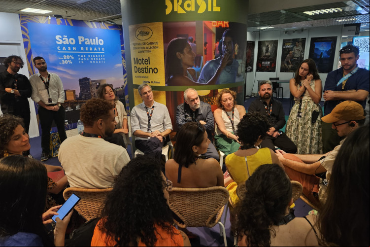 Evento em Cannes reuniu Karim Aïnouz, Bete Jaguaribe, Luciana Vieira e Tiago Santana para uma conversa sobre a escola Porto Iracema das Artes