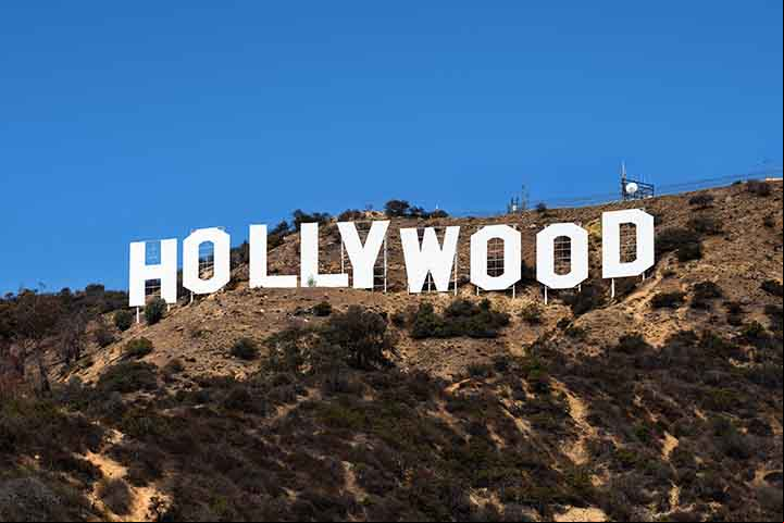Quem pensa que o letreiro de Hollywood, emblema de Los Angeles, que conquista o coração dos turistas, nasceu para se tornar um símbolo mundial, está enganado. Diferente da Estátua da Liberdade, uma das marcas mais emblemáticas dos Estados Unidos foi construída por outro motivo.