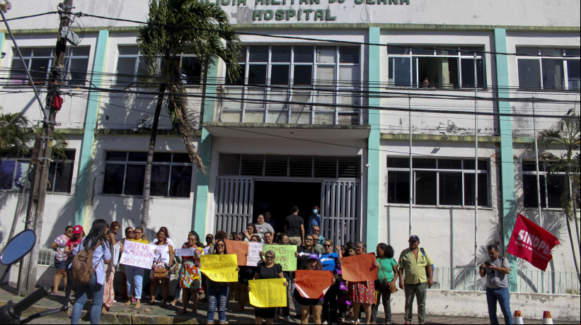 Protesto no antigo Hospital da Polícia Militar que hoje é Hospital e Maternidade José Martiniano de Alencar