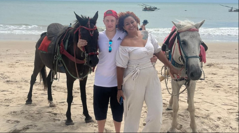 Ruth e Philip estavam hospedados em uma pousada no Cumbuco e foram vítimas de assaltantes. O britânico foi baleado e a namorada, natural de Macapá, assassinada