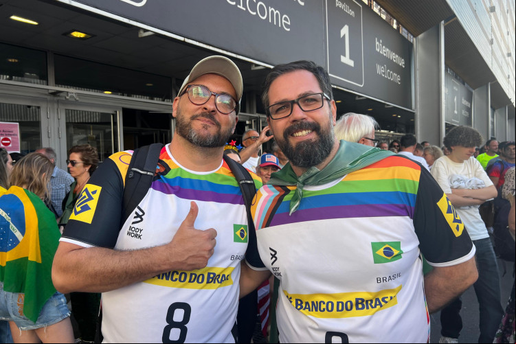 Casal brasileiro Rodrigo Basso e André Moura curtiu a lua de mel em Paris, nas Olimpíadas Casal brasileiro Rodrigo Basso e André Moura curtiu a lua de mel em Paris, nas Olimpíadas