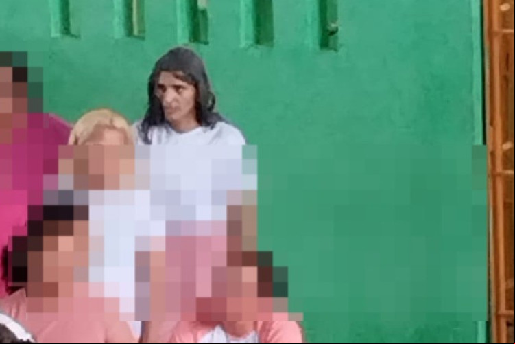 Dois presos integrantes de facção usaram vestimentas de mulher e perucas para fingir que eram visitantes